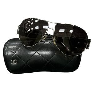 VTG Chanel Interlocking CC Logo Aviator Sunglasses #4128